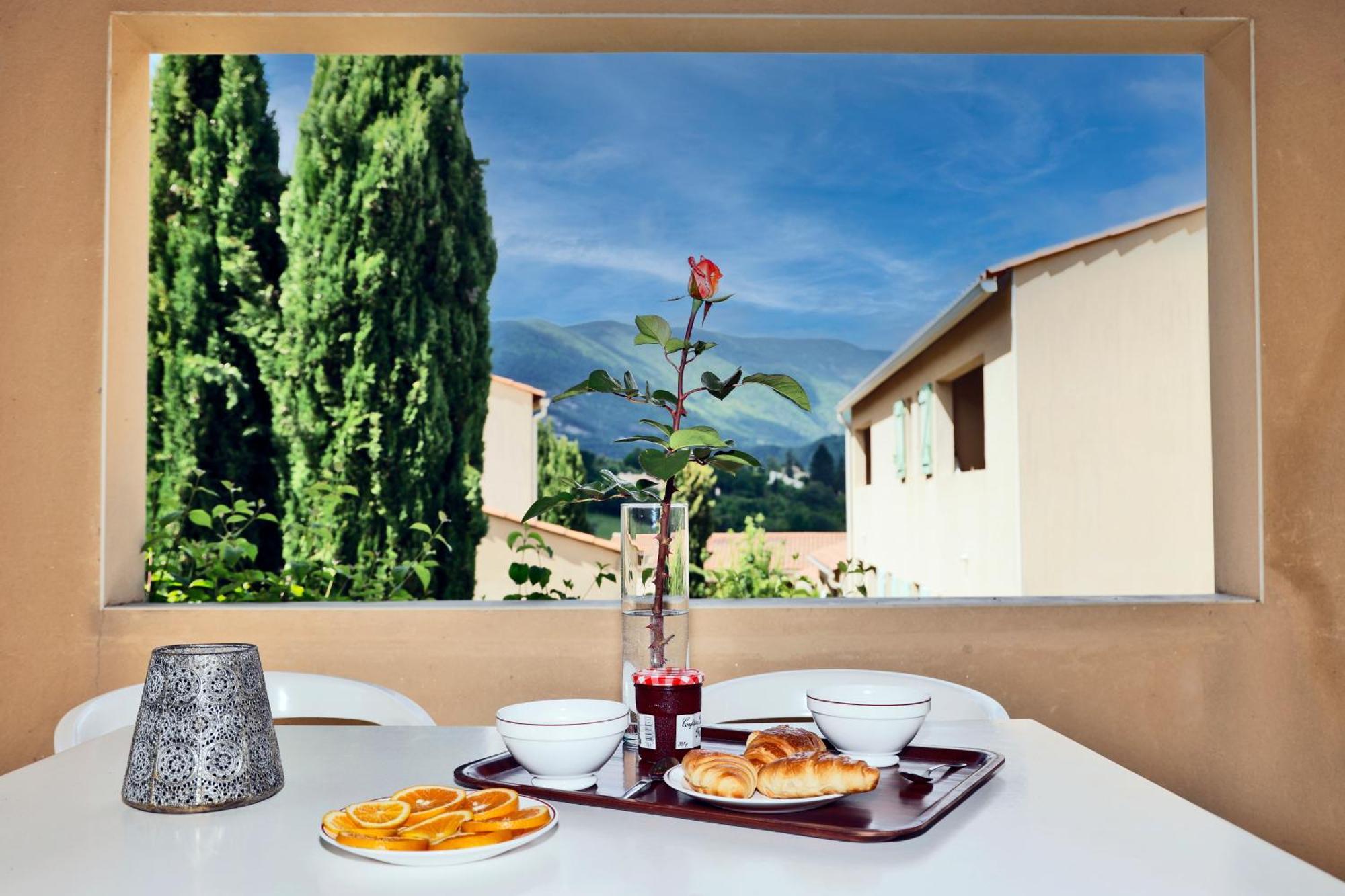 Vacances Leo Lagrange - Le Village Des Lavandes Montbrun-les-Bains Exterior foto